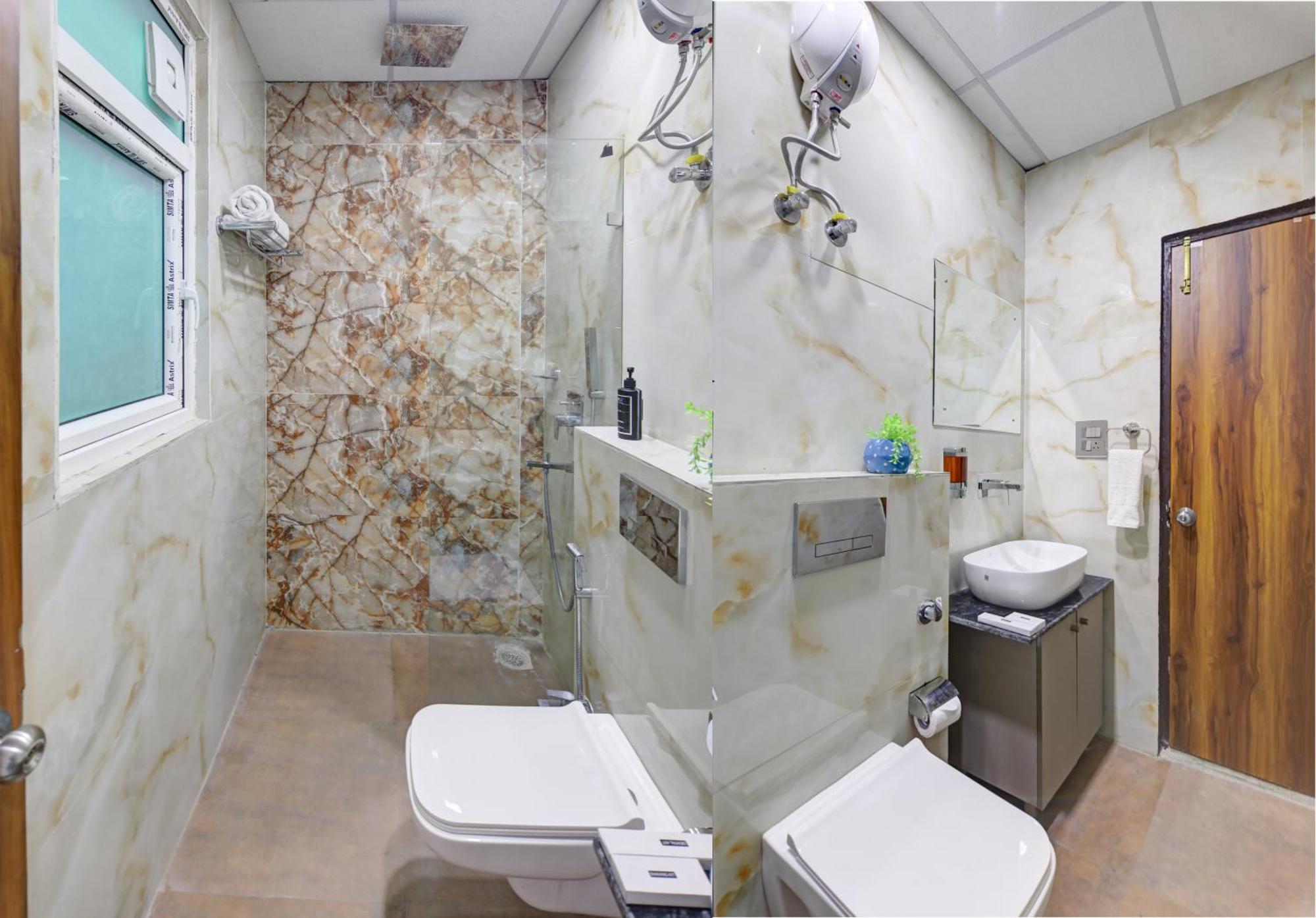 Status By Hotel The Emporio Ghaziabad Exterior foto