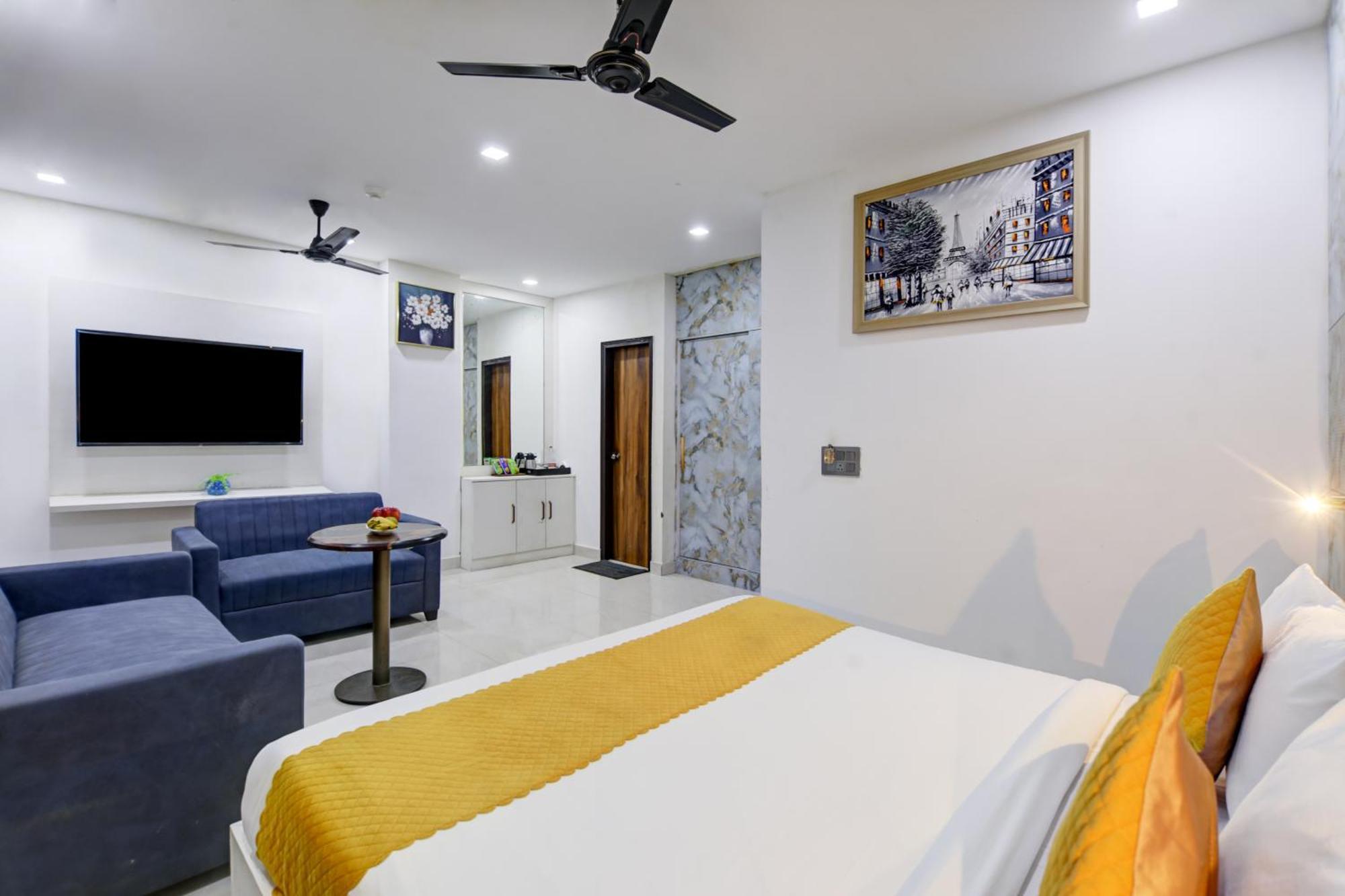 Status By Hotel The Emporio Ghaziabad Exterior foto
